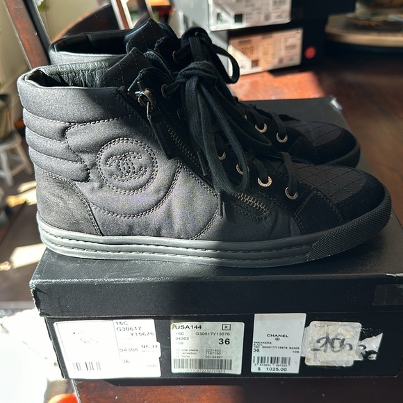 CHANEL sneakers - Picture 2 of 7